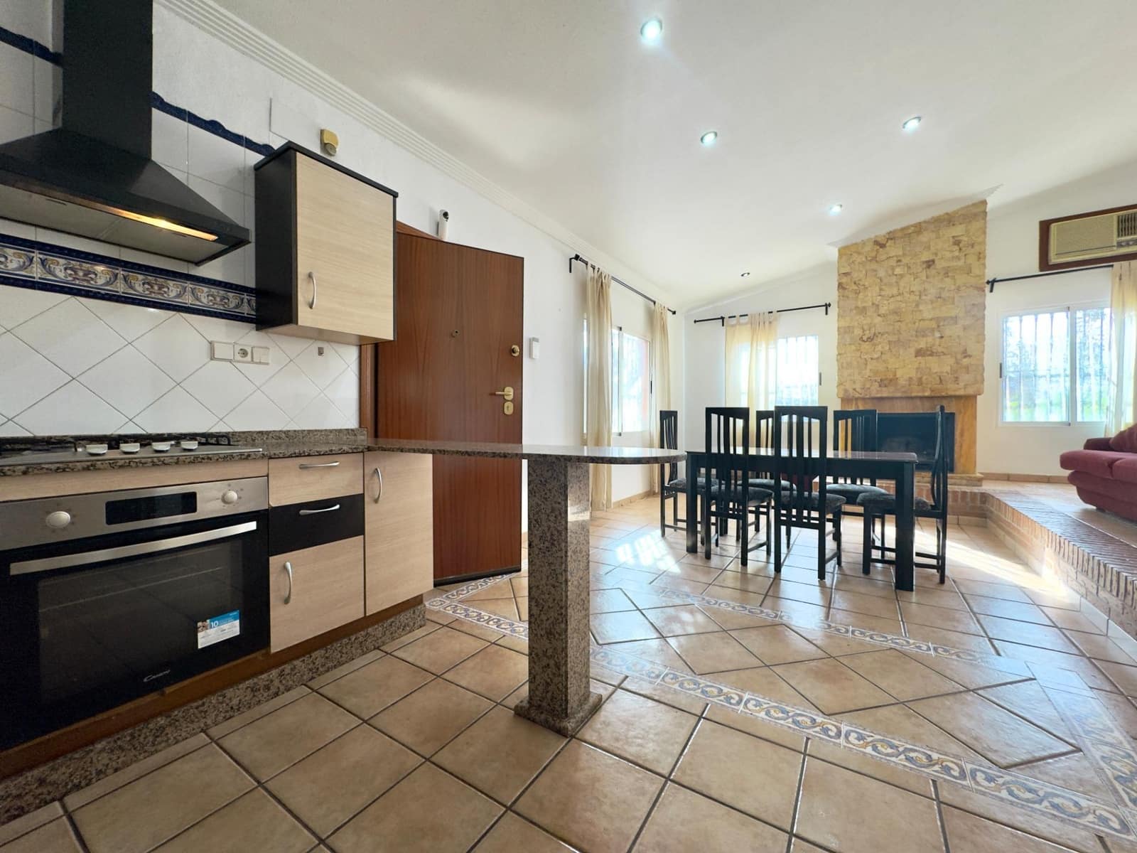 13 bedroom Villa for sale in Elche / Elx with pool - € 410,000 (Ref: 9502442)