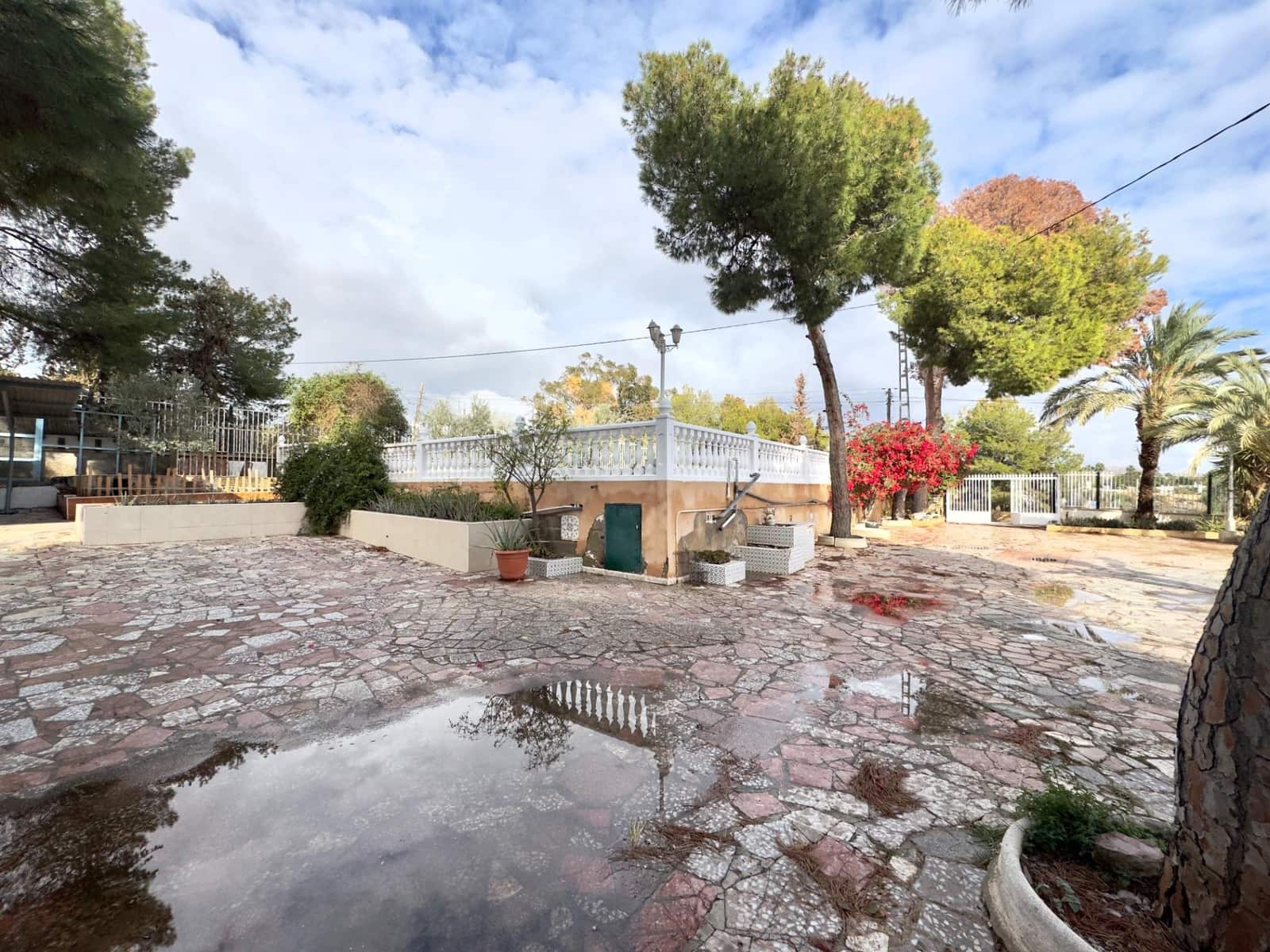 13 bedroom Villa for sale in Elche / Elx with pool - € 410,000 (Ref: 9502442)