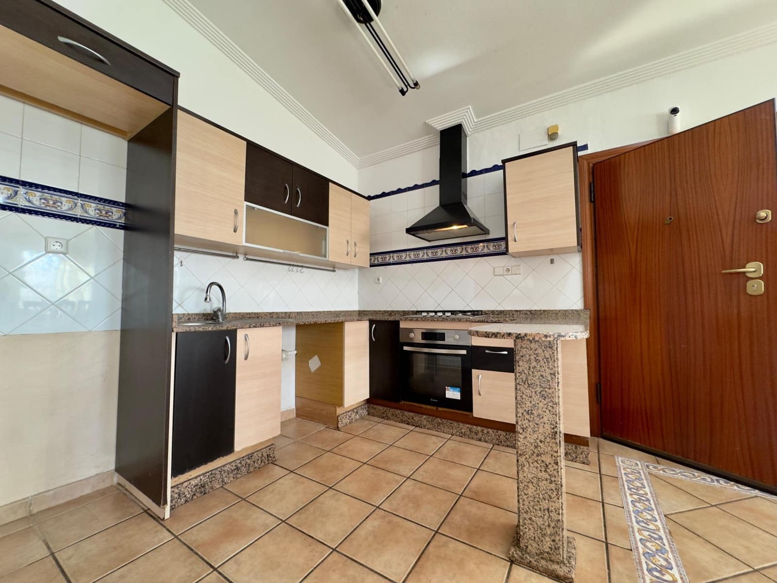 13 bedroom Villa for sale in Elche / Elx with pool - € 410,000 (Ref: 9502442)