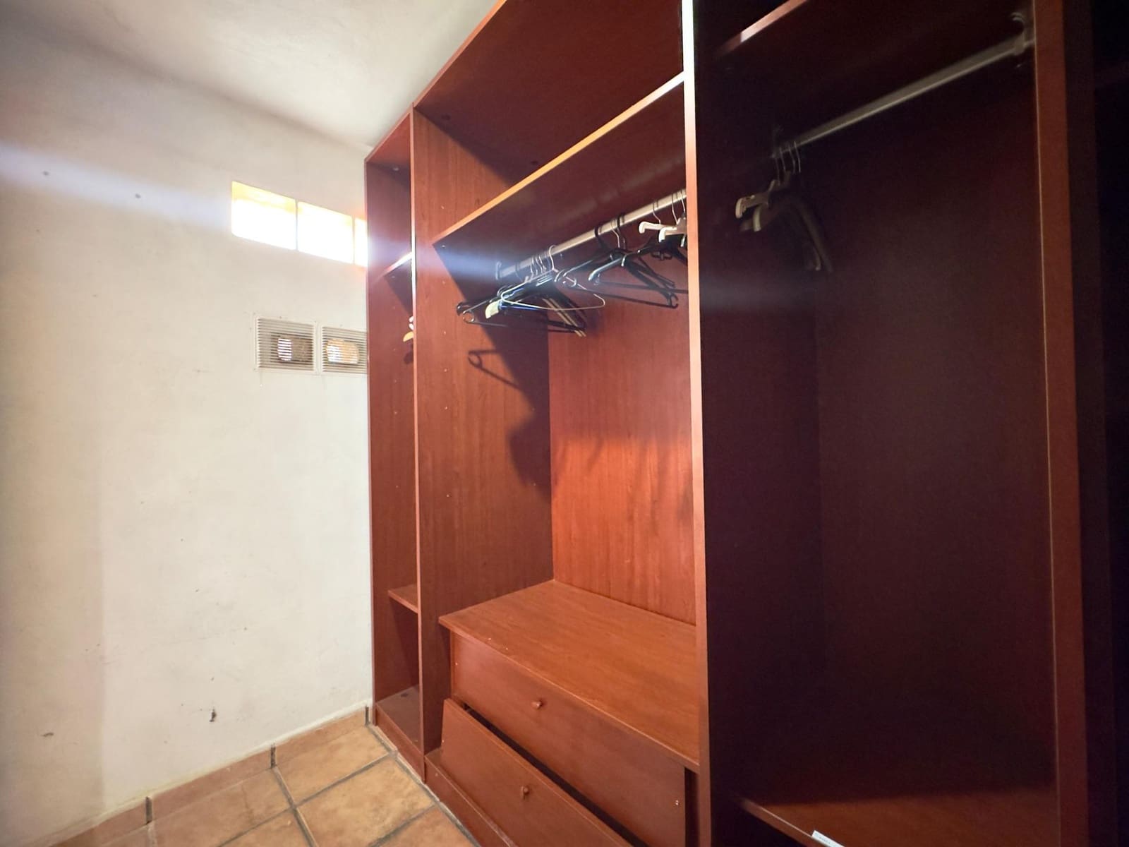 13 bedroom Villa for sale in Elche / Elx with pool - € 410,000 (Ref: 9502442)