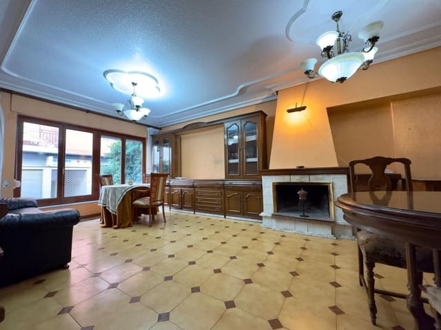 4 bedroom Apartment for sale in Aspe with garage - € 139,900 (Ref: 9524384)