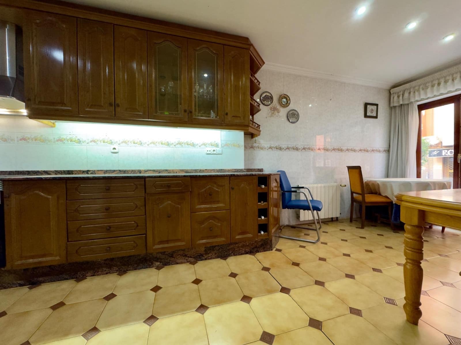 4 bedroom Apartment for sale in Aspe with garage - € 139,900 (Ref: 9524384)