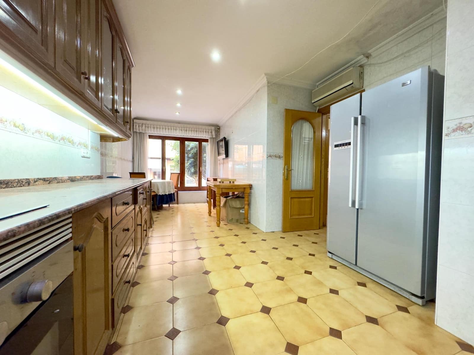 4 bedroom Apartment for sale in Aspe with garage - € 139,900 (Ref: 9524384)