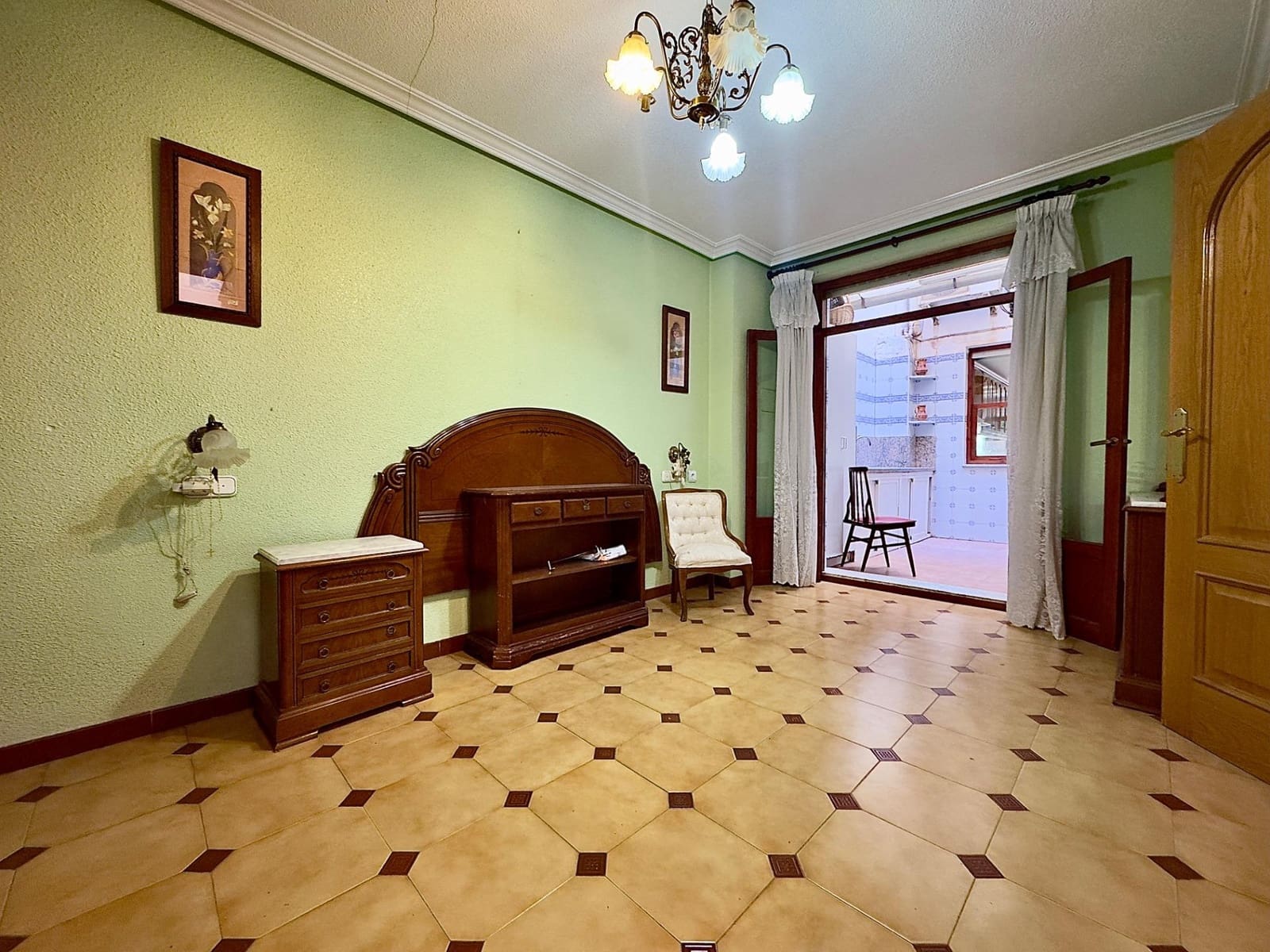 4 bedroom Apartment for sale in Aspe with garage - € 139,900 (Ref: 9524384)