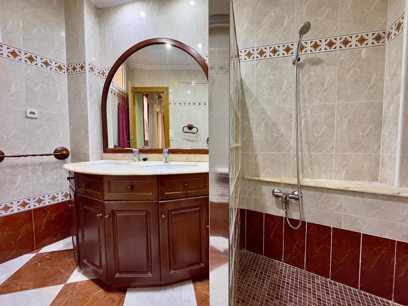 4 bedroom Apartment for sale in Aspe with garage - € 139,900 (Ref: 9524384)