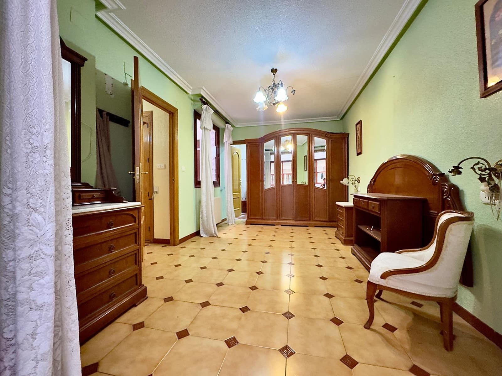 4 bedroom Apartment for sale in Aspe with garage - € 139,900 (Ref: 9524384)