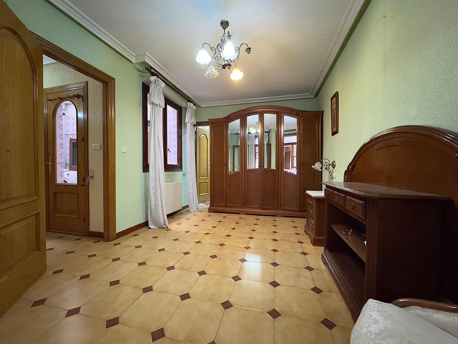 4 bedroom Apartment for sale in Aspe with garage - € 139,900 (Ref: 9524384)