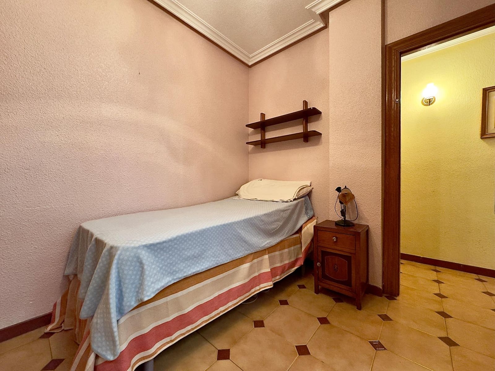 4 bedroom Apartment for sale in Aspe with garage - € 139,900 (Ref: 9524384)