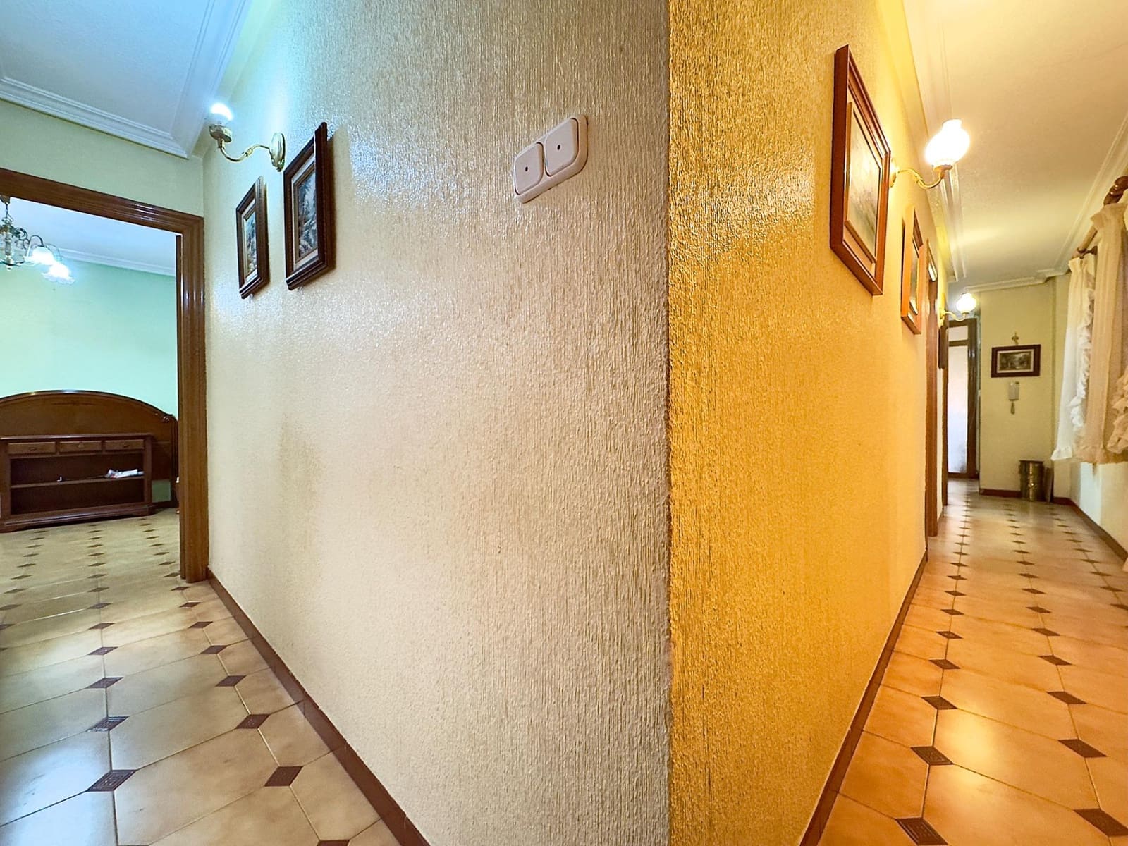 4 bedroom Apartment for sale in Aspe with garage - € 139,900 (Ref: 9524384)