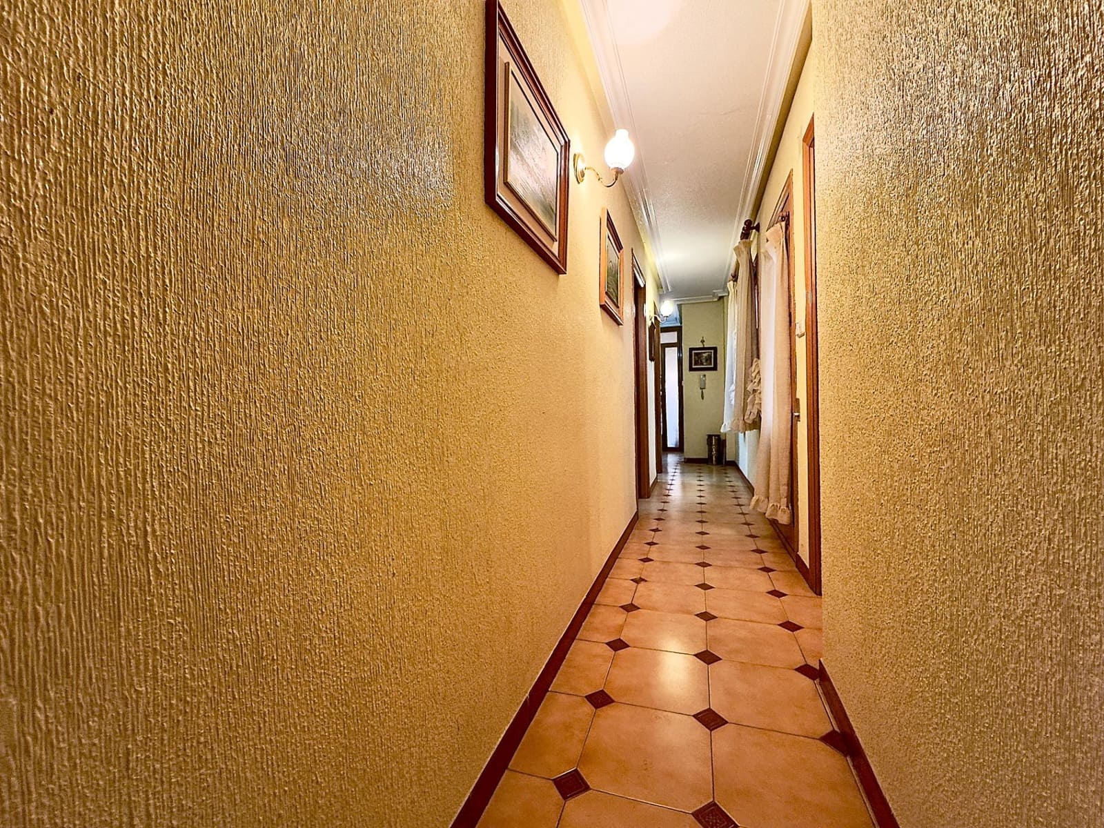 4 bedroom Apartment for sale in Aspe with garage - € 139,900 (Ref: 9524384)