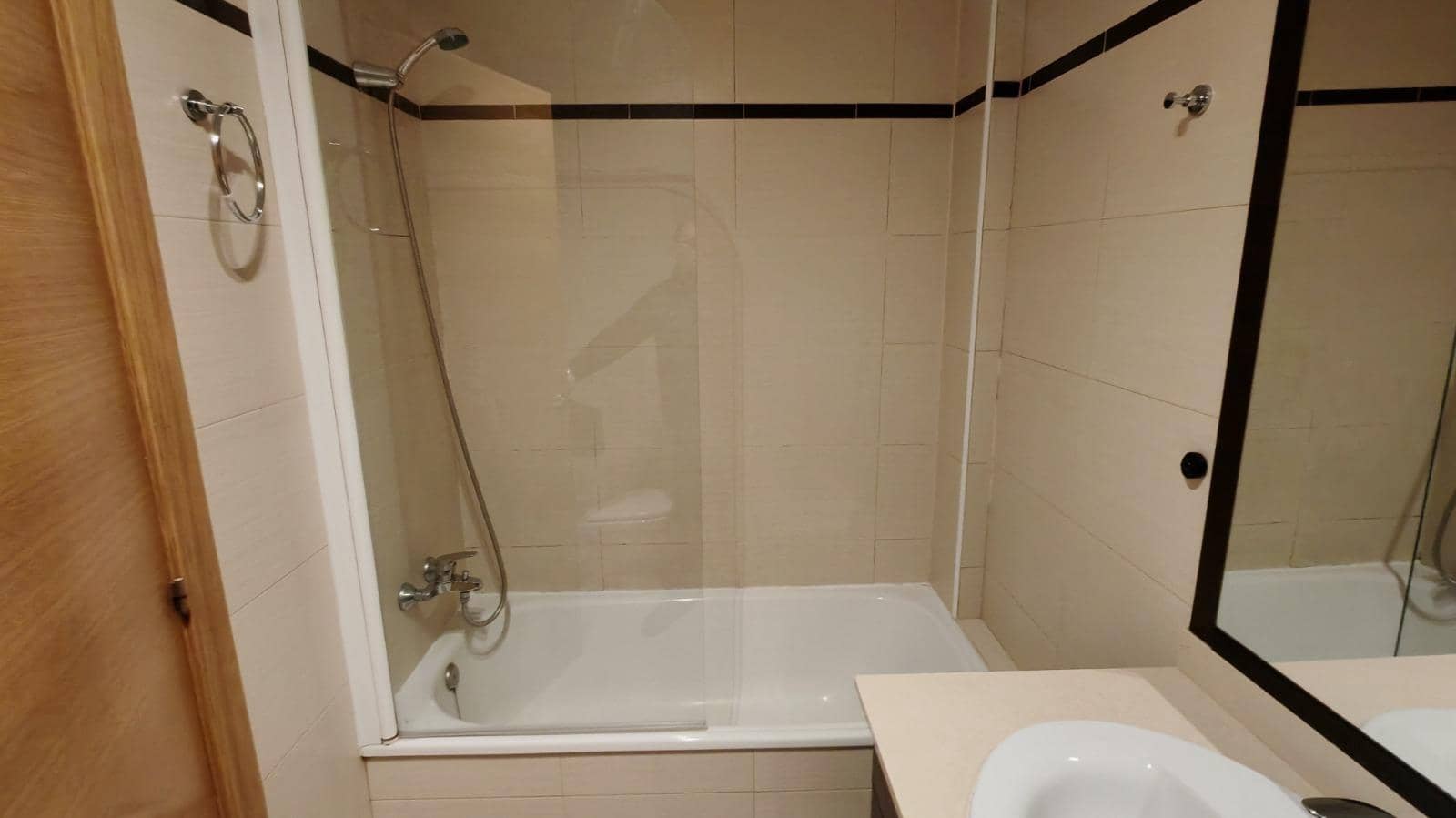 Apartamento de 1 habitación en Alicante / Alacant ciudad en venta con piscina garaje - 144.900 € (Ref: 9574692)