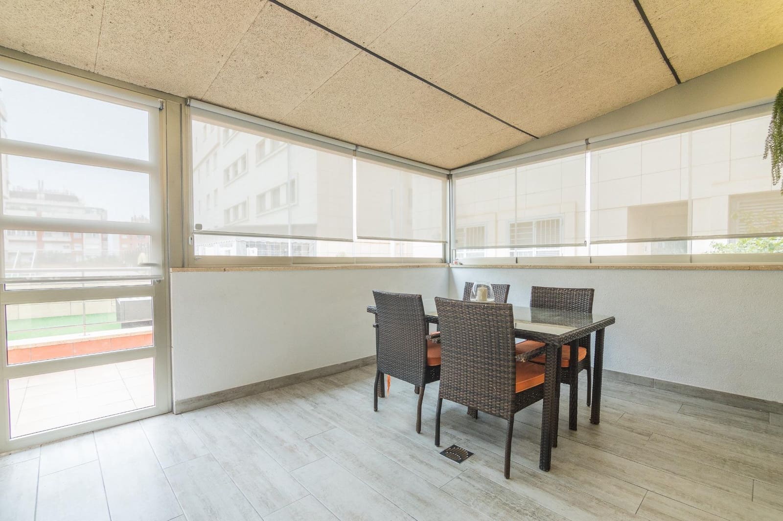 2 slaapkamer Flat te huur in Elche / Elx met zwembad - € 1.200 (Ref: 9583000)