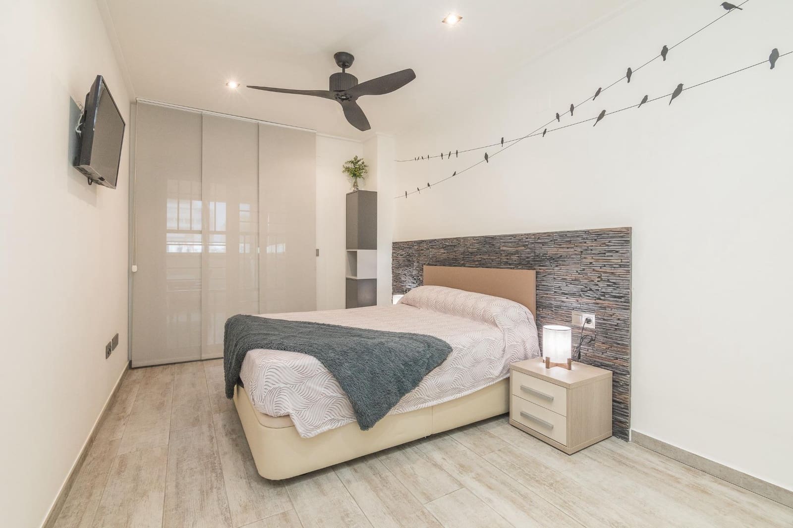 2 bedroom Flat for rent in Elche / Elx with pool - € 1,200 (Ref: 9583000)