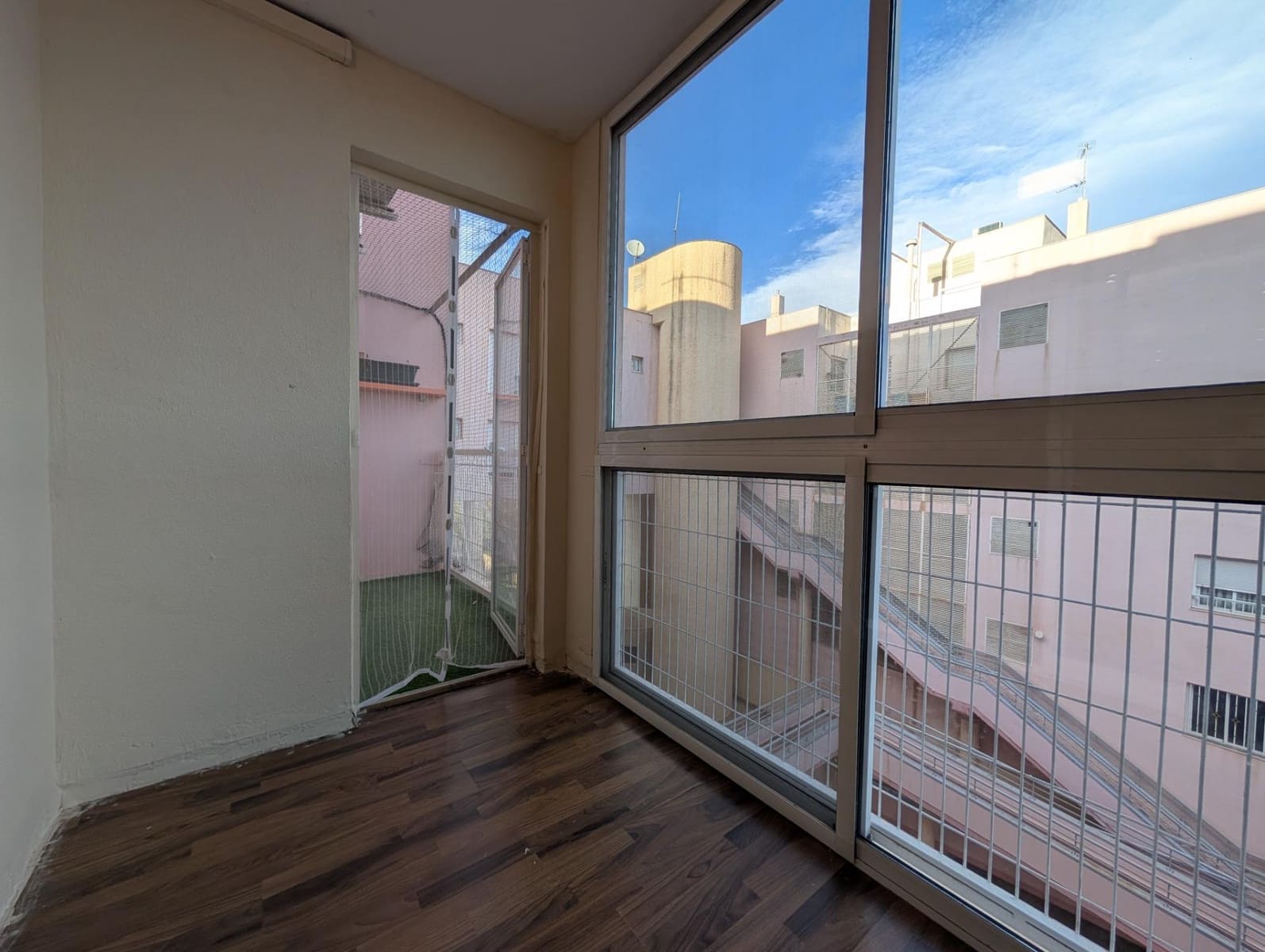 3 slaapkamer Flat te huur in Elche / Elx met garage - € 900 (Ref: 9586586)