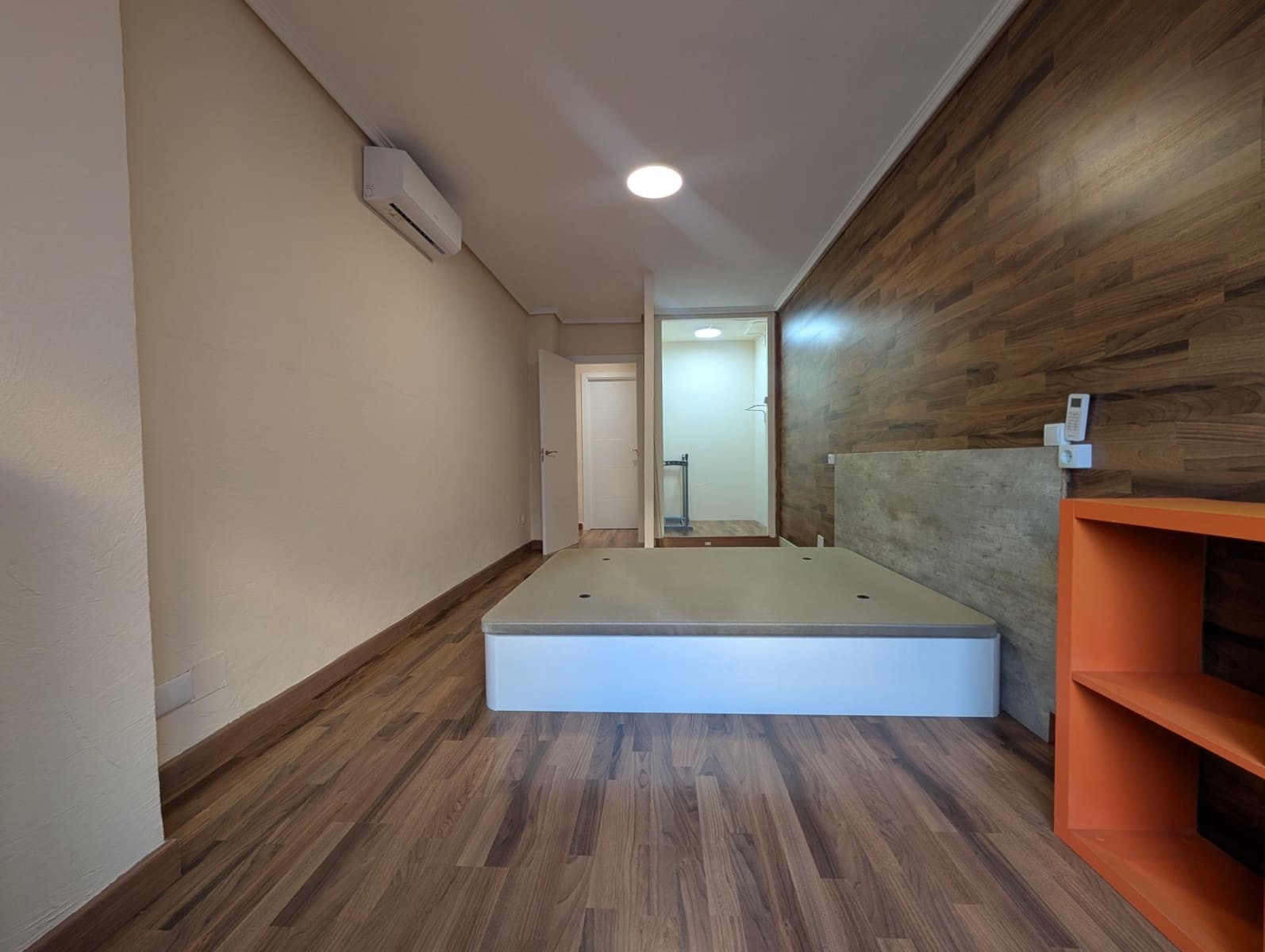 3 slaapkamer Flat te huur in Elche / Elx met garage - € 900 (Ref: 9586586)