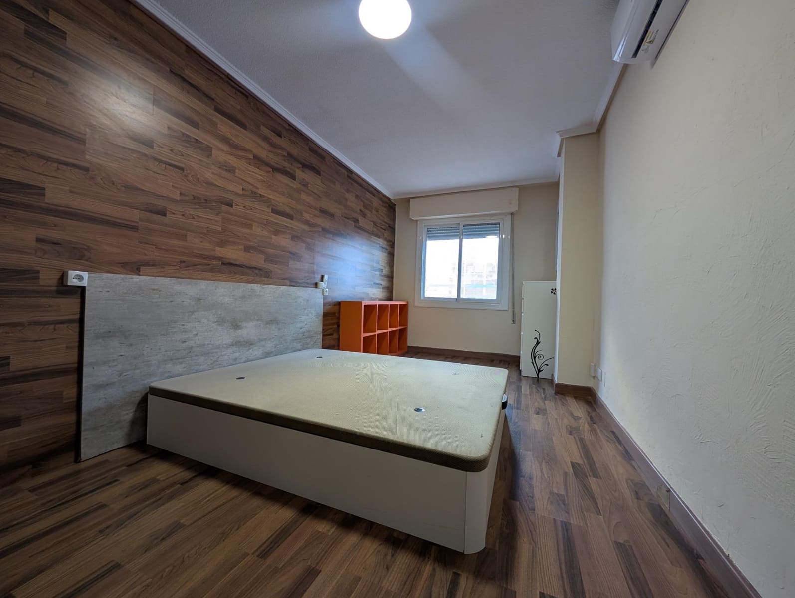 3 slaapkamer Flat te huur in Elche / Elx met garage - € 900 (Ref: 9586586)