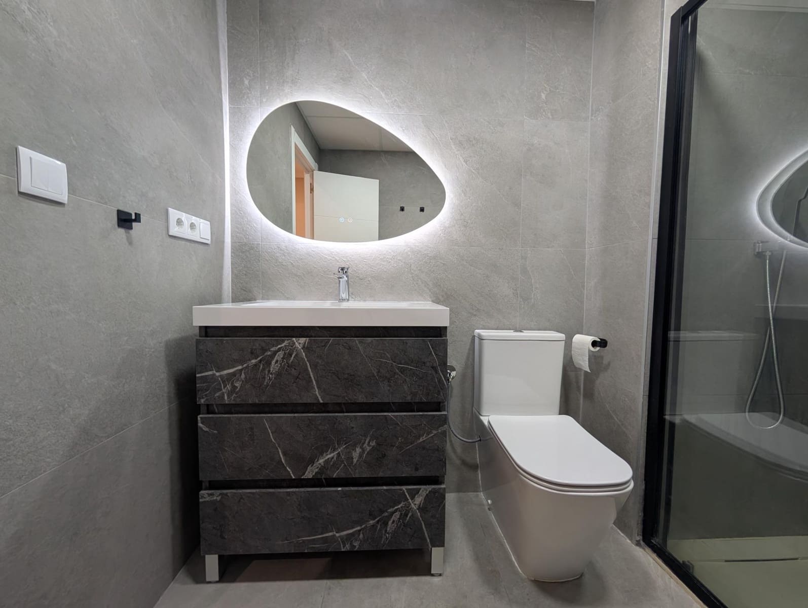 3 slaapkamer Flat te huur in Elche / Elx met garage - € 900 (Ref: 9586586)