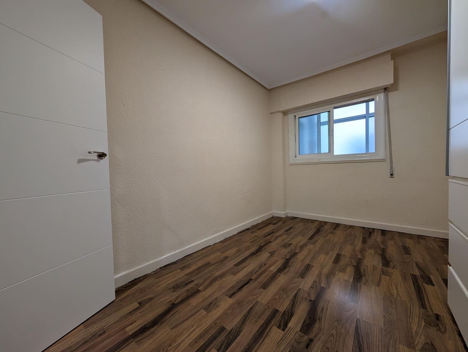 3 slaapkamer Flat te huur in Elche / Elx met garage - € 900 (Ref: 9586586)