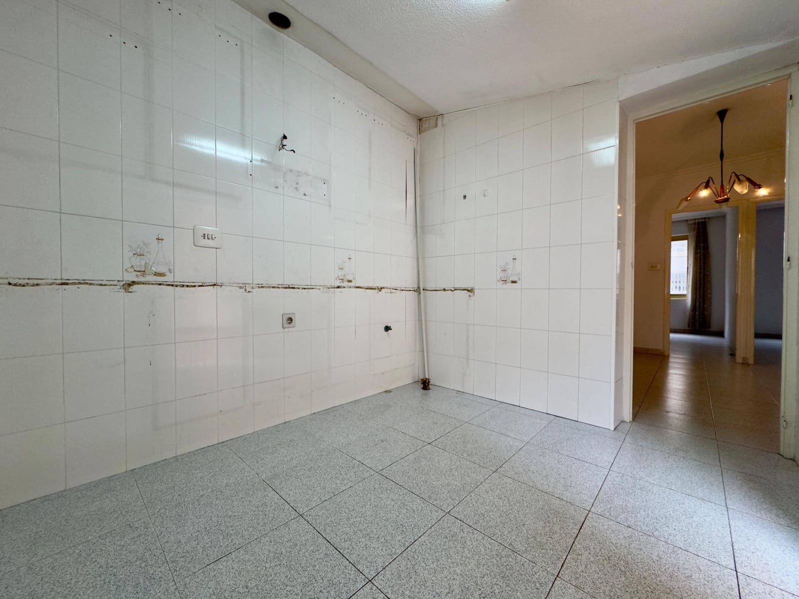 3 Zimmer Wohnung zu verkaufen in Elche / Elx - 105.000 € (Ref: 9596232)