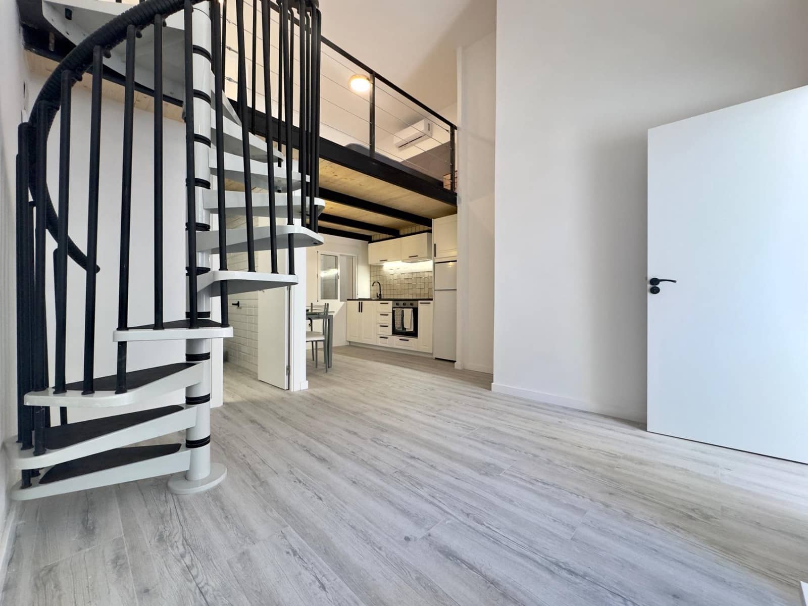 1 soveværelse Studio til leje i Elche / Elx - € 690 (Ref: 9630072)