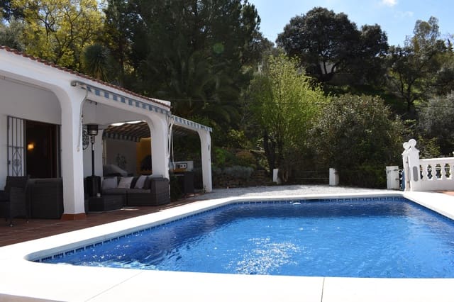 3 bedroom Finca/Country House for holiday rental in Torrox with pool - € 858 (Ref: 6734277)