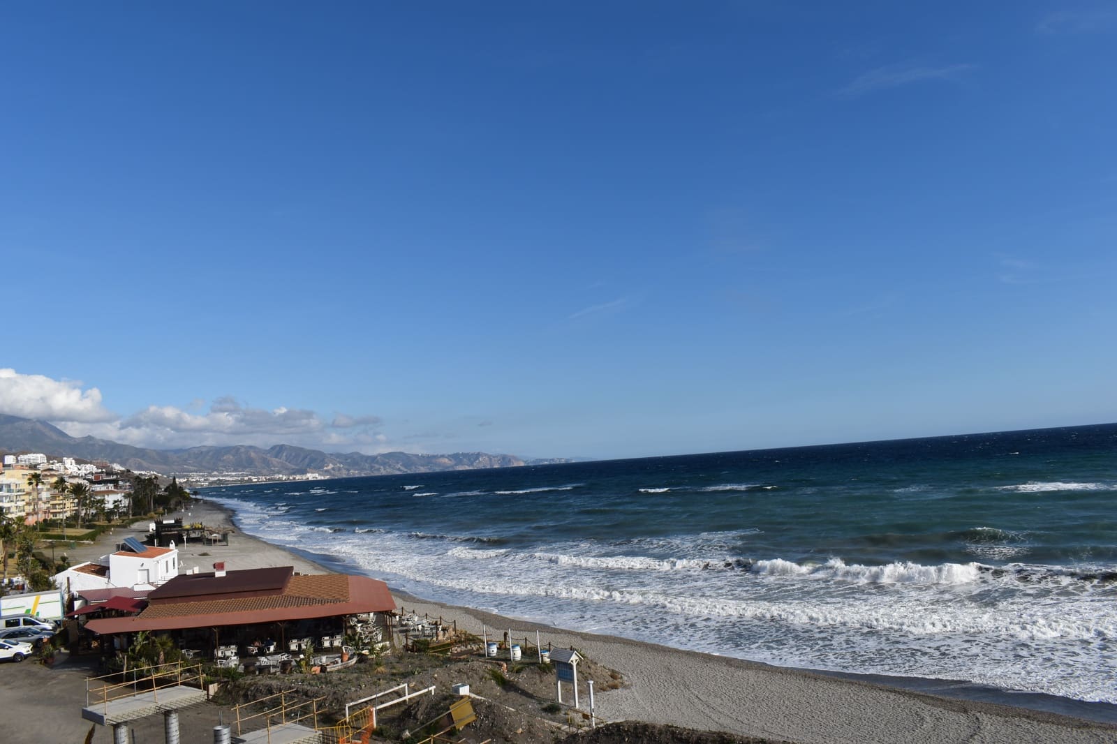 2 bedroom Beach Apartment for holiday rental in Torrox-Costa with pool garage - € 590 (Ref: 8121503)