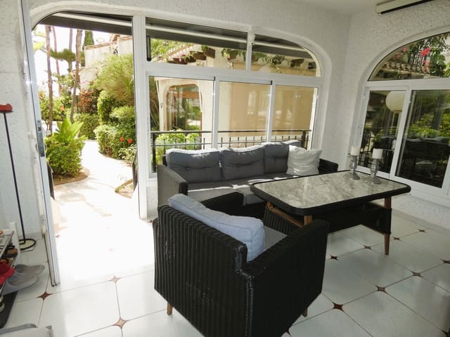3 chambre Villa/Maison Mitoyenne à vendre à Cabo Roig, Orihuela avec piscine garage - 320 000 € (Ref: 10039236)