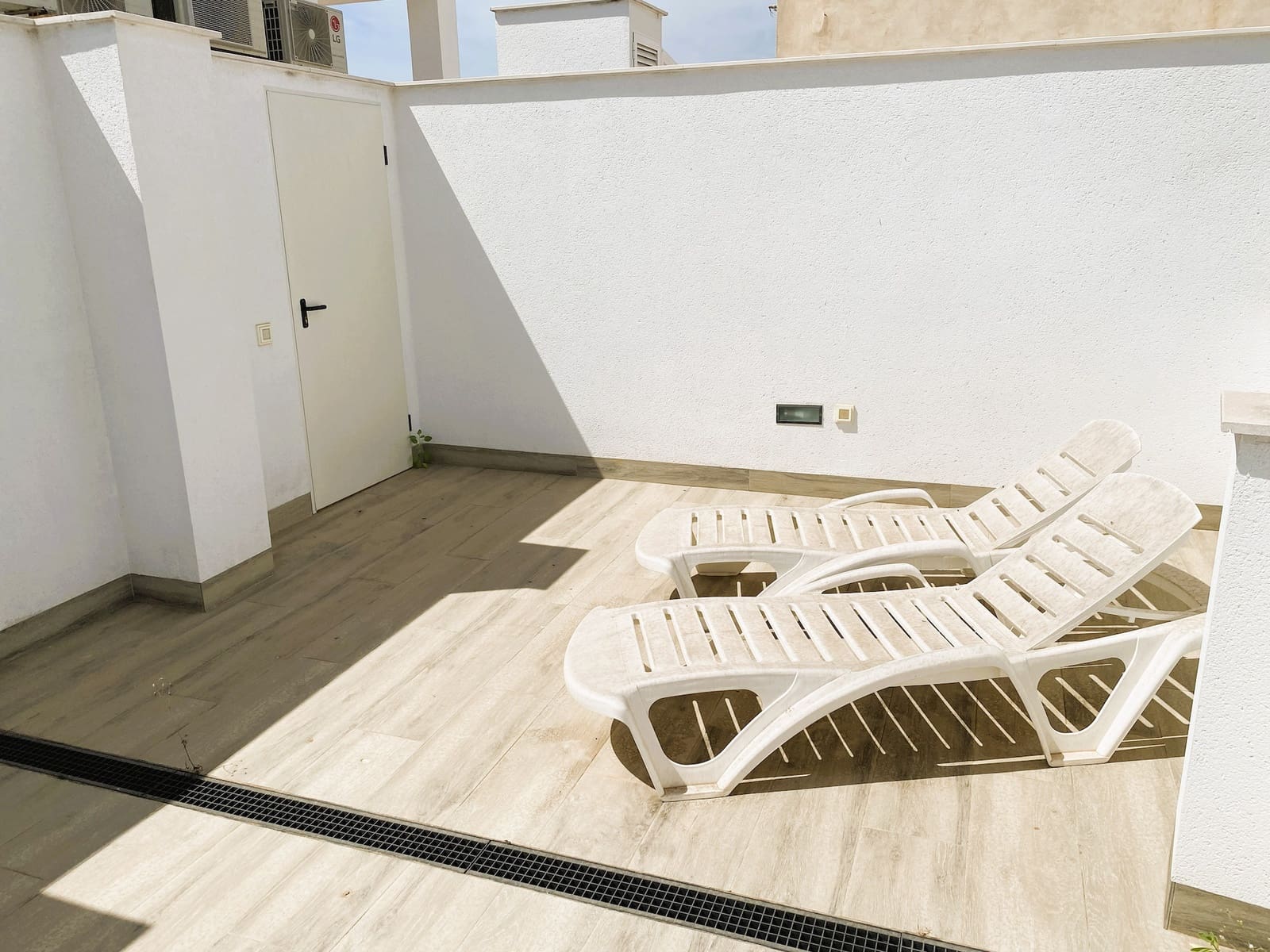 1 soveværelse Lejlighed til salg i Torrevieja med swimmingpool - € 209.000 (Ref: 10057602)