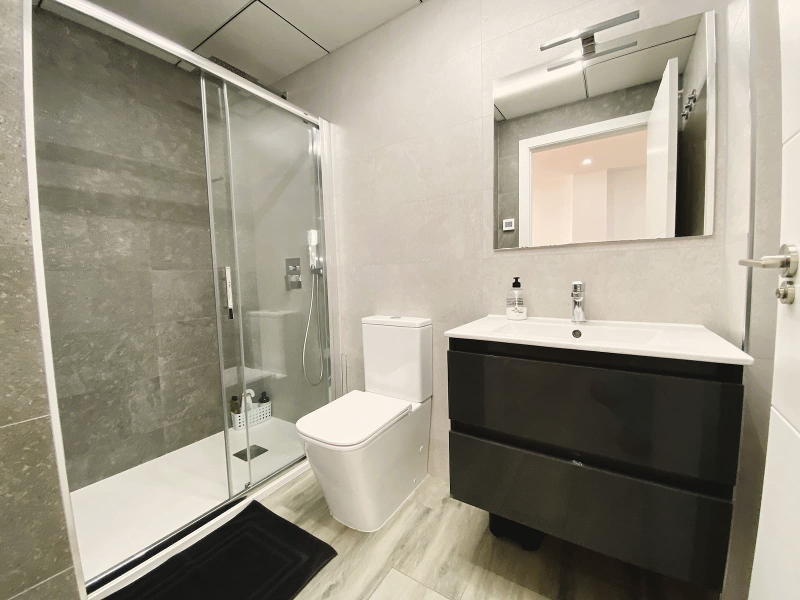 1 soveværelse Lejlighed til salg i Torrevieja med swimmingpool - € 209.000 (Ref: 10057602)