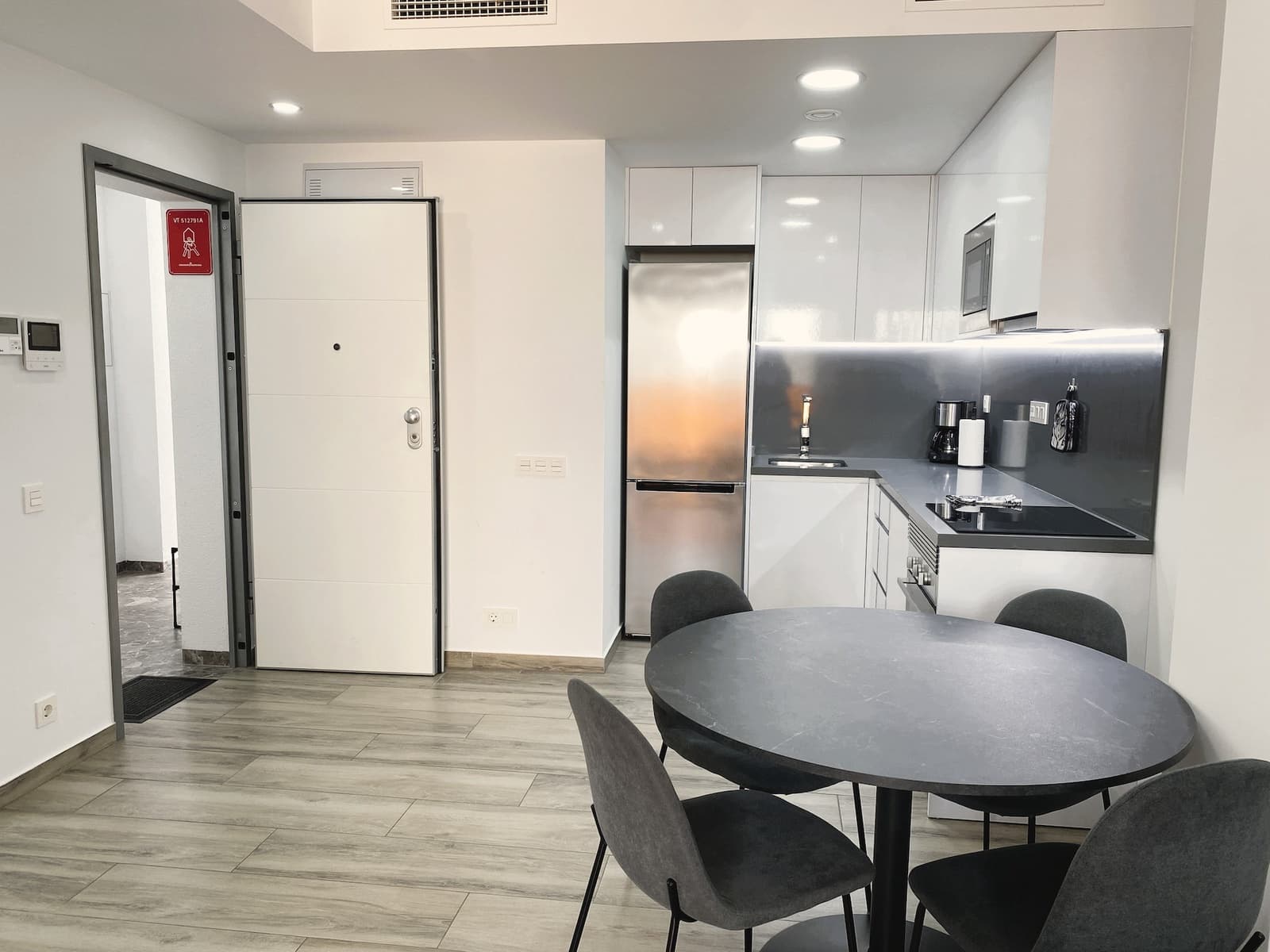 1 soveværelse Lejlighed til salg i Torrevieja med swimmingpool - € 209.000 (Ref: 10057602)