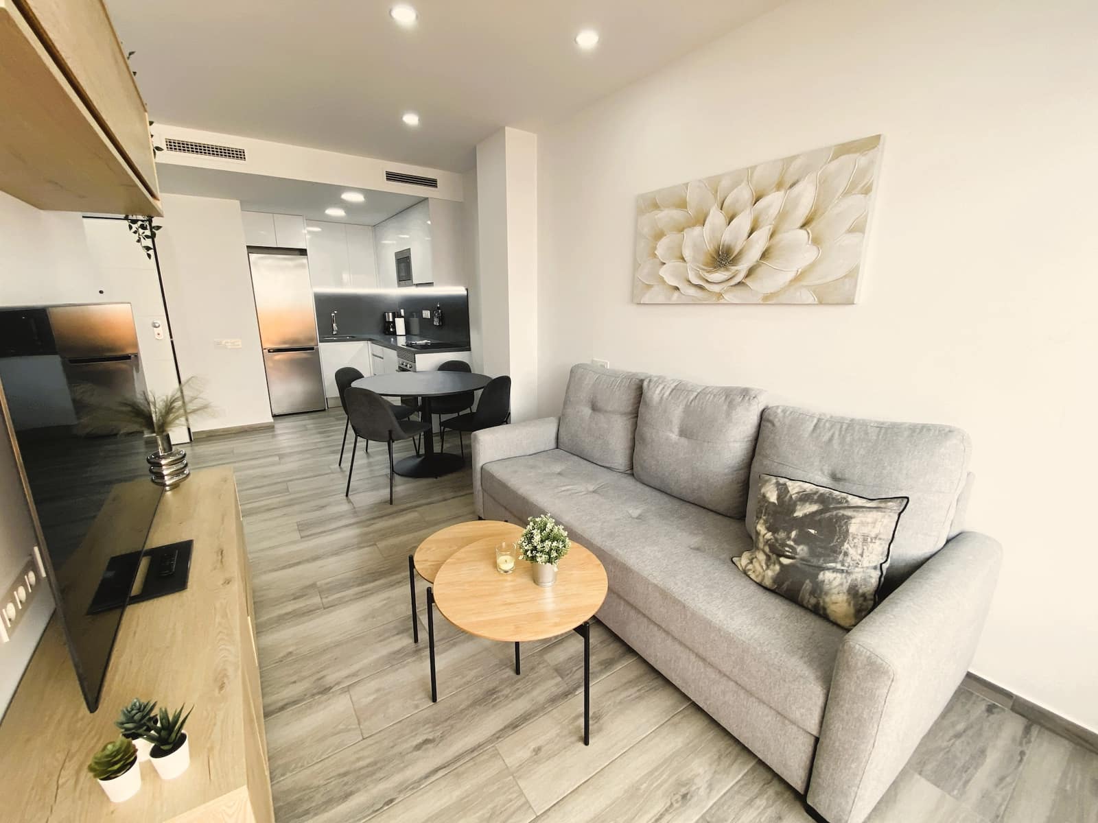 1 soveværelse Lejlighed til salg i Torrevieja med swimmingpool - € 209.000 (Ref: 10057602)