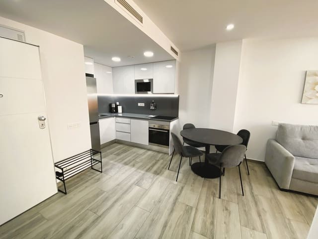 1 makuuhuone Rivitalo myytävänä paikassa Las Piscinas Naturales, Torrevieja mukana uima-altaan - 209 000 € (Ref: 10057602)