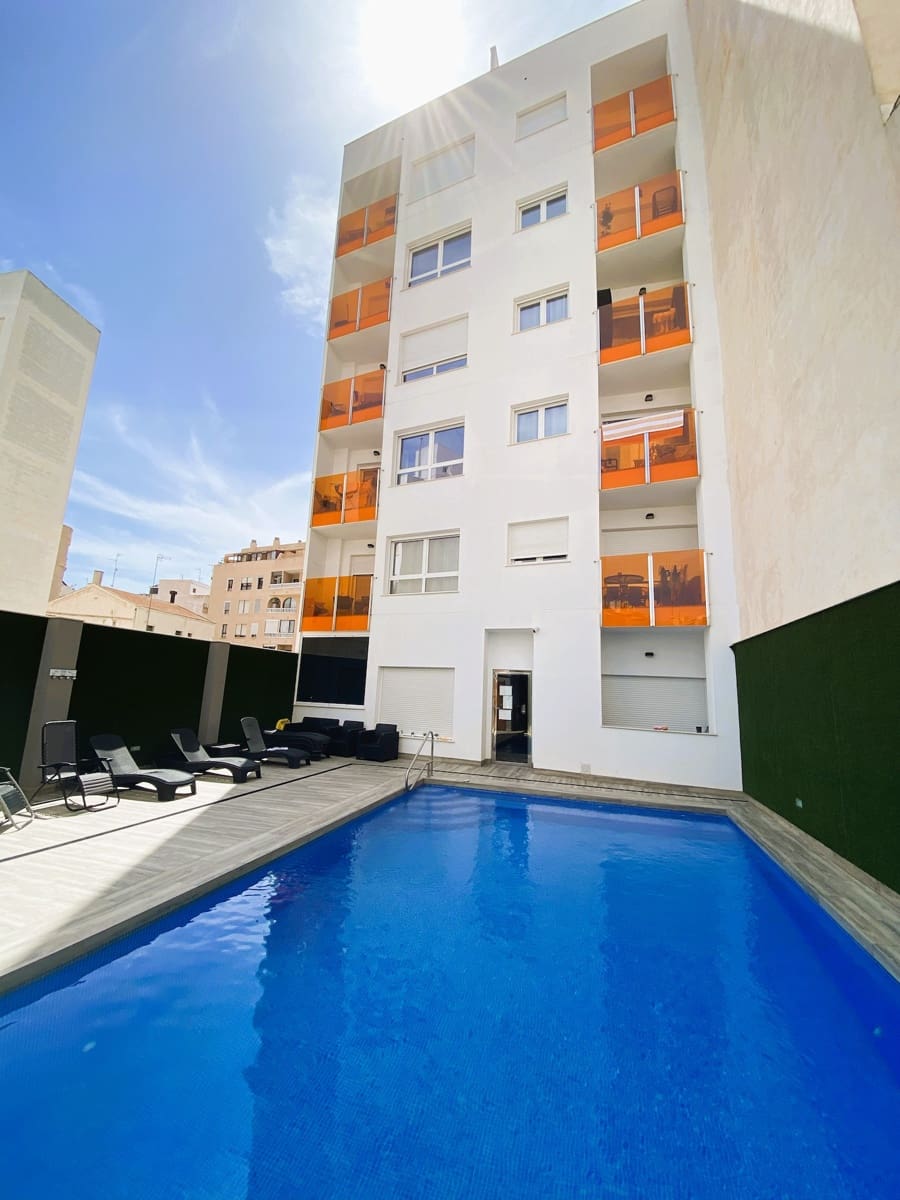 2 sovrum Lägenhet till salu i Torrevieja med pool - 419 000 € (Ref: 10085025)