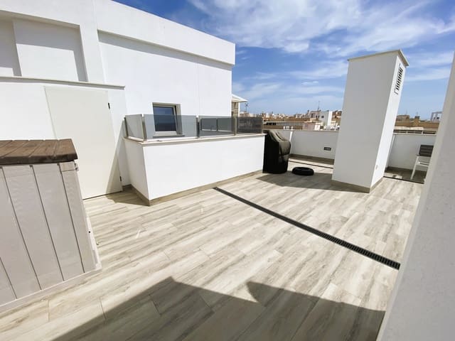 2 sypialnia Dom szeregowy na sprzedaż w Las Piscinas Naturales, Torrevieja z basenem - 419 000 € (Ref: 10085025)