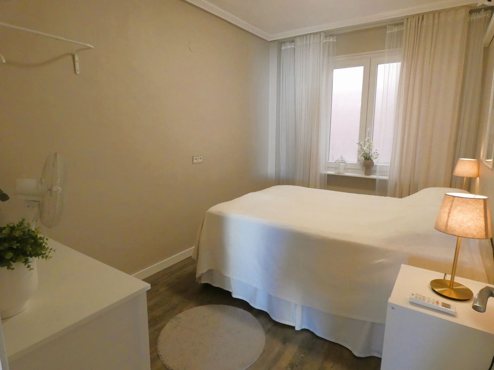 2 makuuhuone Huoneisto myytävänä paikassa Torrevieja mukana uima-altaan - 199 000 € (Ref: 10088669)