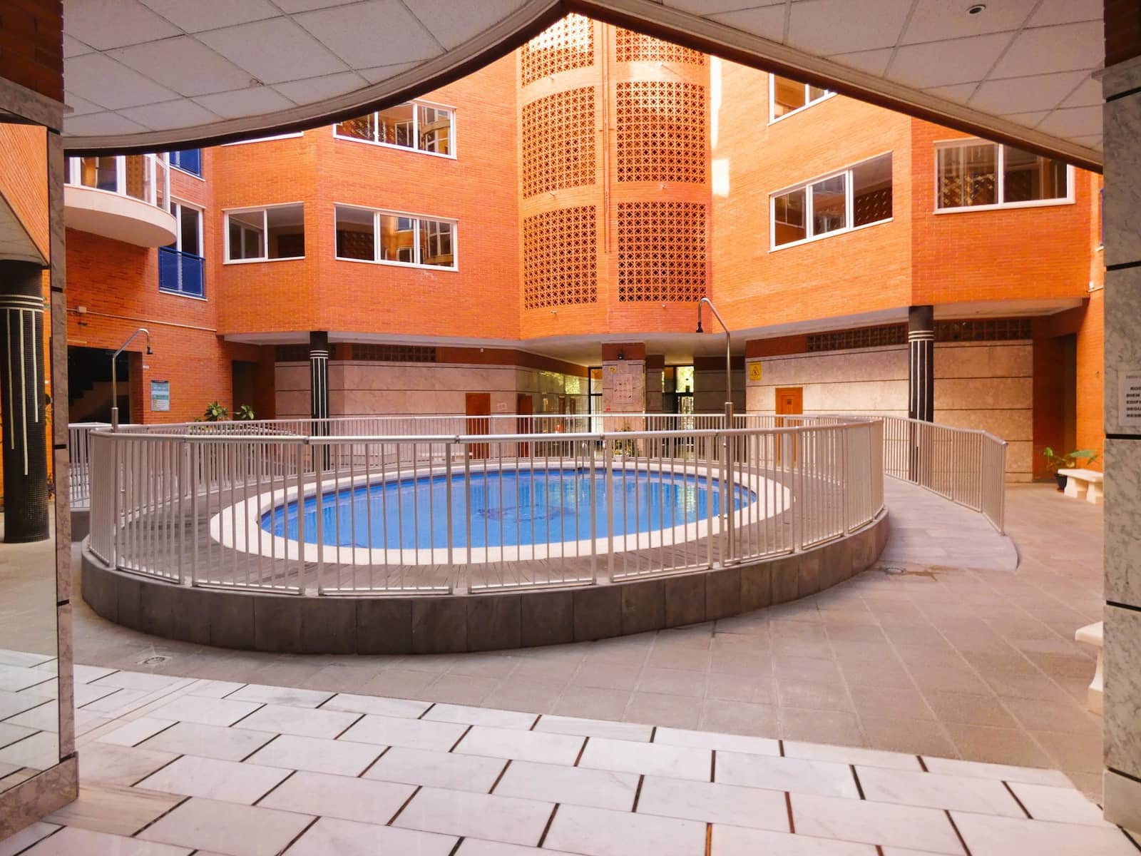 2 makuuhuone Huoneisto myytävänä paikassa Torrevieja mukana uima-altaan - 199 000 € (Ref: 10088669)