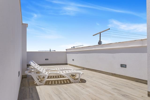 1 sypialnia Dom szeregowy na sprzedaż w Las Piscinas Naturales, Torrevieja z basenem - 209 000 € (Ref: 10095021)