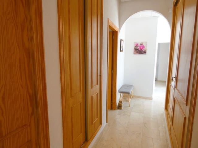 6 makuuhuone Huvila myytävänä paikassa El Chaparral, Torrevieja mukana uima-altaan 
autotalli - 699 000 € (Ref: 10097359)