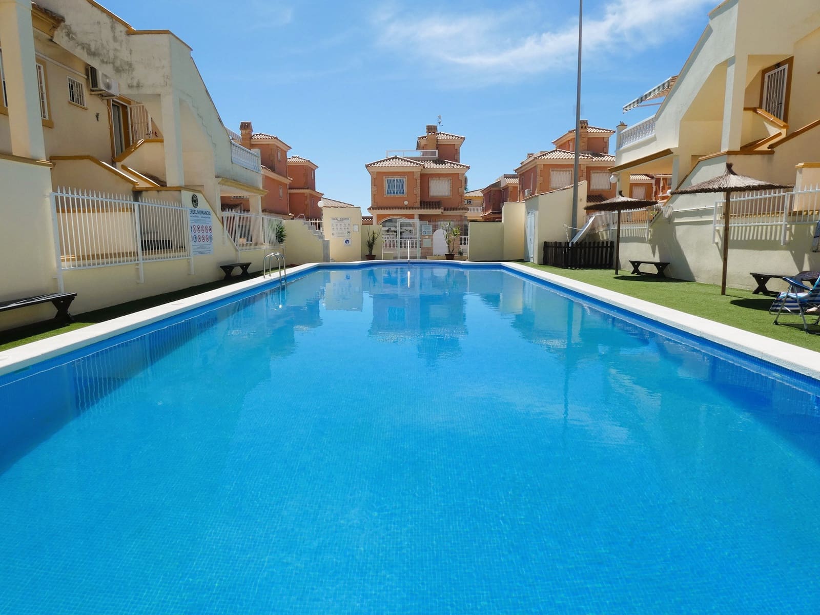 2 chambre Bungalow à vendre à Playa Flamenca avec piscine garage - 169 000 € (Ref: 10098804)