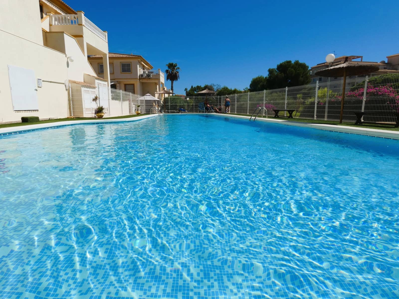 2 chambre Bungalow à vendre à Playa Flamenca avec piscine garage - 169 000 € (Ref: 10098804)