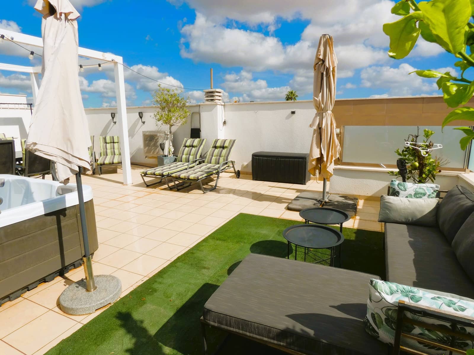 2 soveværelse Bungalow til salg i Pilar de la Horadada med swimmingpool garage - € 285.000 (Ref: 10101112)