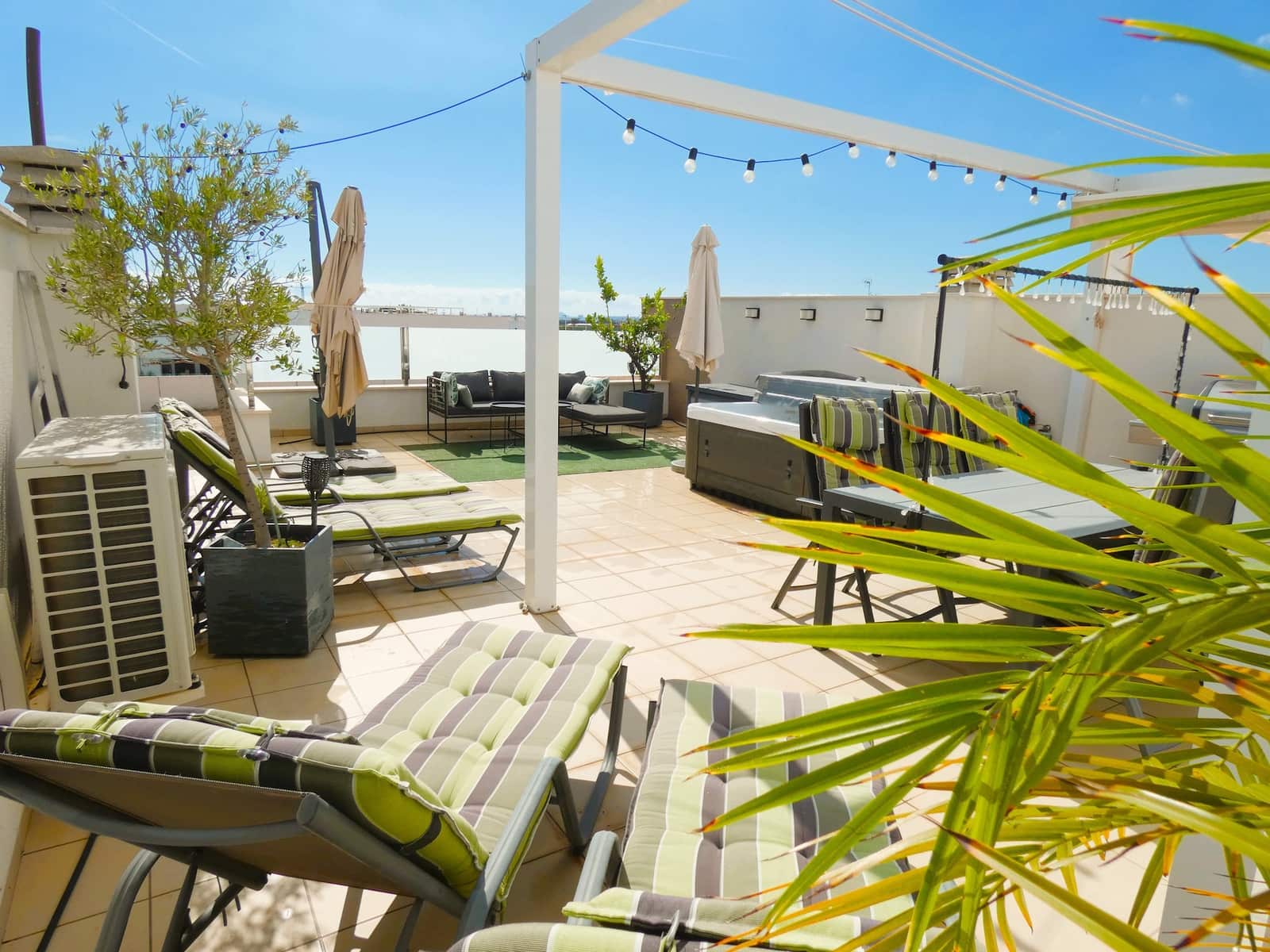 2 soveværelse Bungalow til salg i Pilar de la Horadada med swimmingpool garage - € 285.000 (Ref: 10101112)