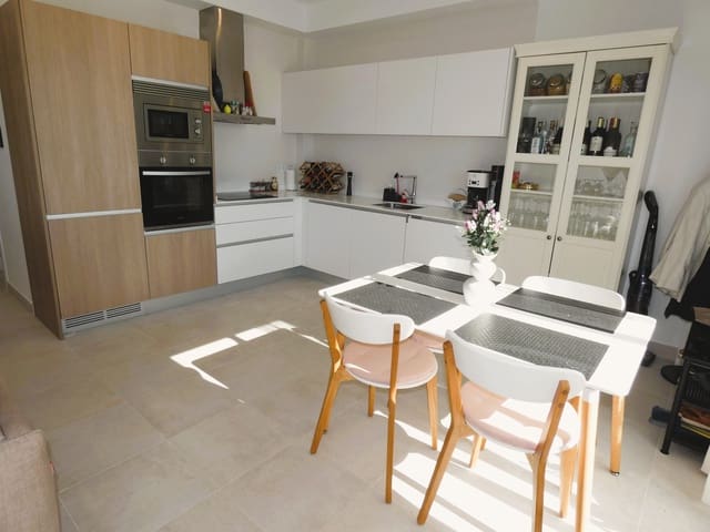 2 soveværelse Bungalow til salg i Pilar de la Horadada ciudad, Pilar de la Horadada med swimmingpool garage - € 285.000 (Ref: 10101112)