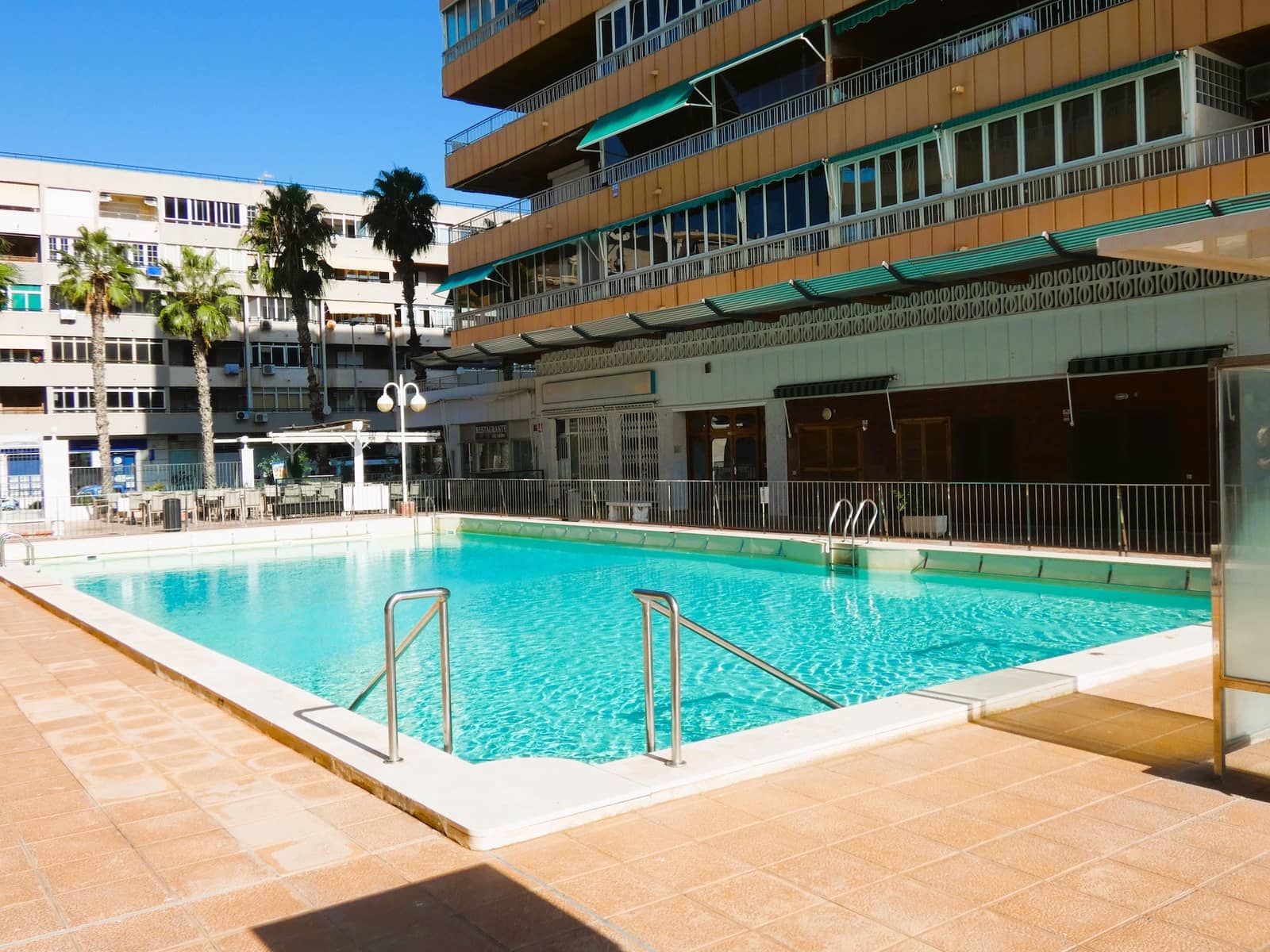 2 chambre Appartement à vendre à Torrevieja avec piscine - 339 000 € (Ref: 10145042)