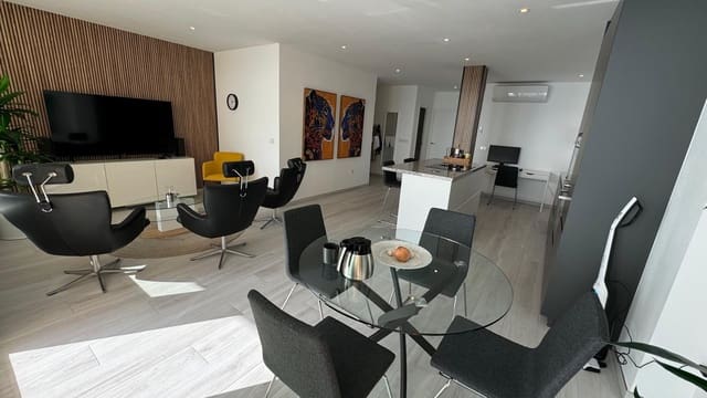 Apartamento de 2 habitaciones en Playa del Cura, Torrevieja en venta con piscina - 499.000 € (Ref: 10160263)