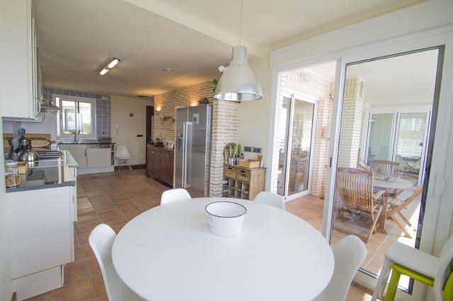 3 soverom Leilighet til salgs i Puerto Deportivo, Torrevieja med garasje - € 860 000 (Ref: 6307410)