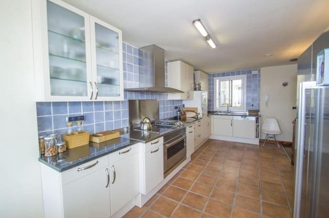 3 soverom Leilighet til salgs i Puerto Deportivo, Torrevieja med garasje - € 860 000 (Ref: 6307410)