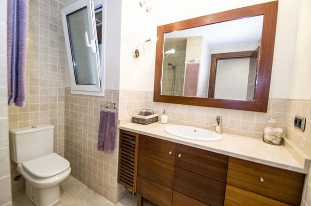 3 bedroom Apartment for sale in Puerto Deportivo, Torrevieja with garage - € 860,000 (Ref: 6307410)