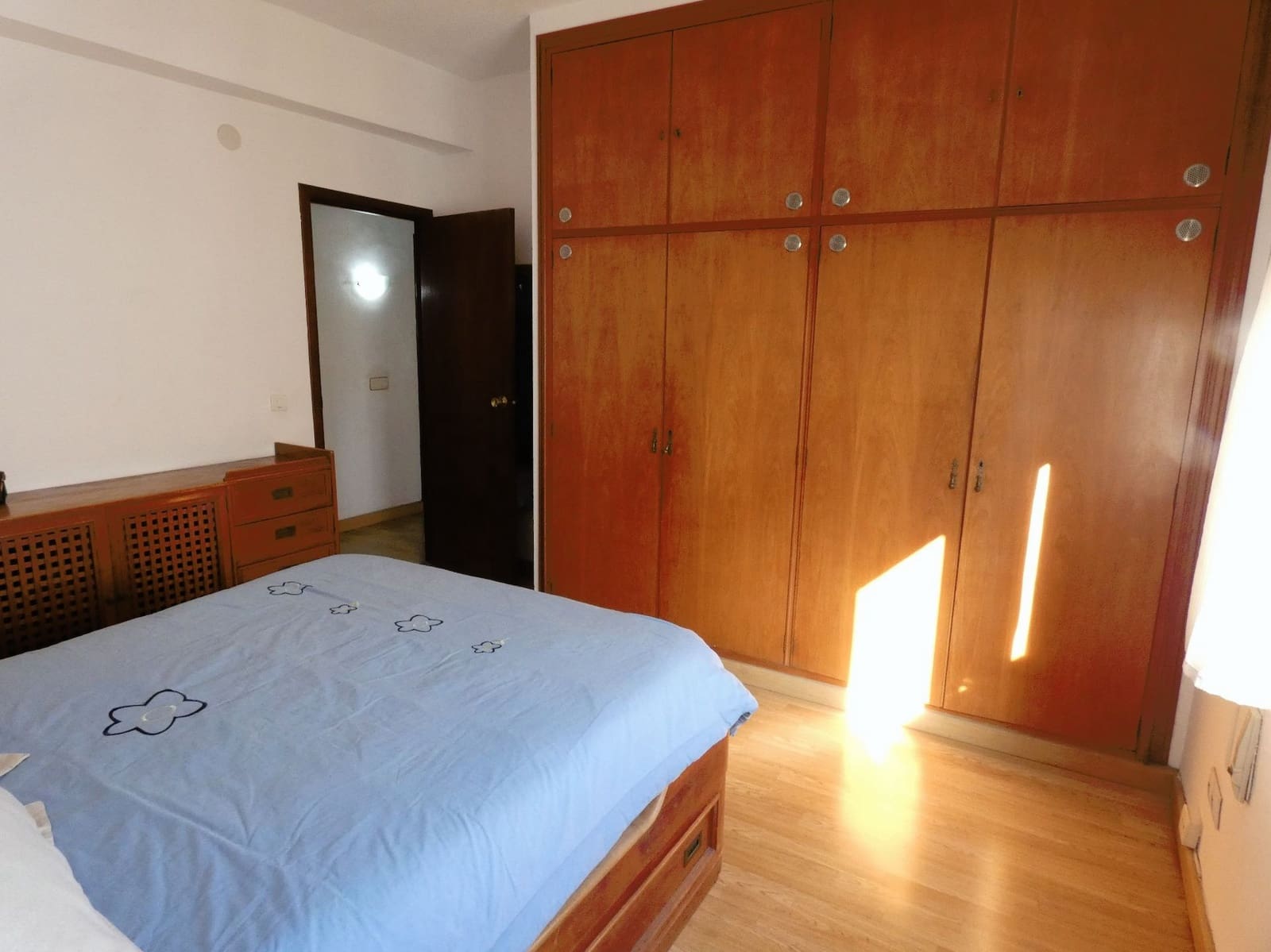 3 bedroom Apartment for sale in Torrevieja - € 295,000 (Ref: 8110154)