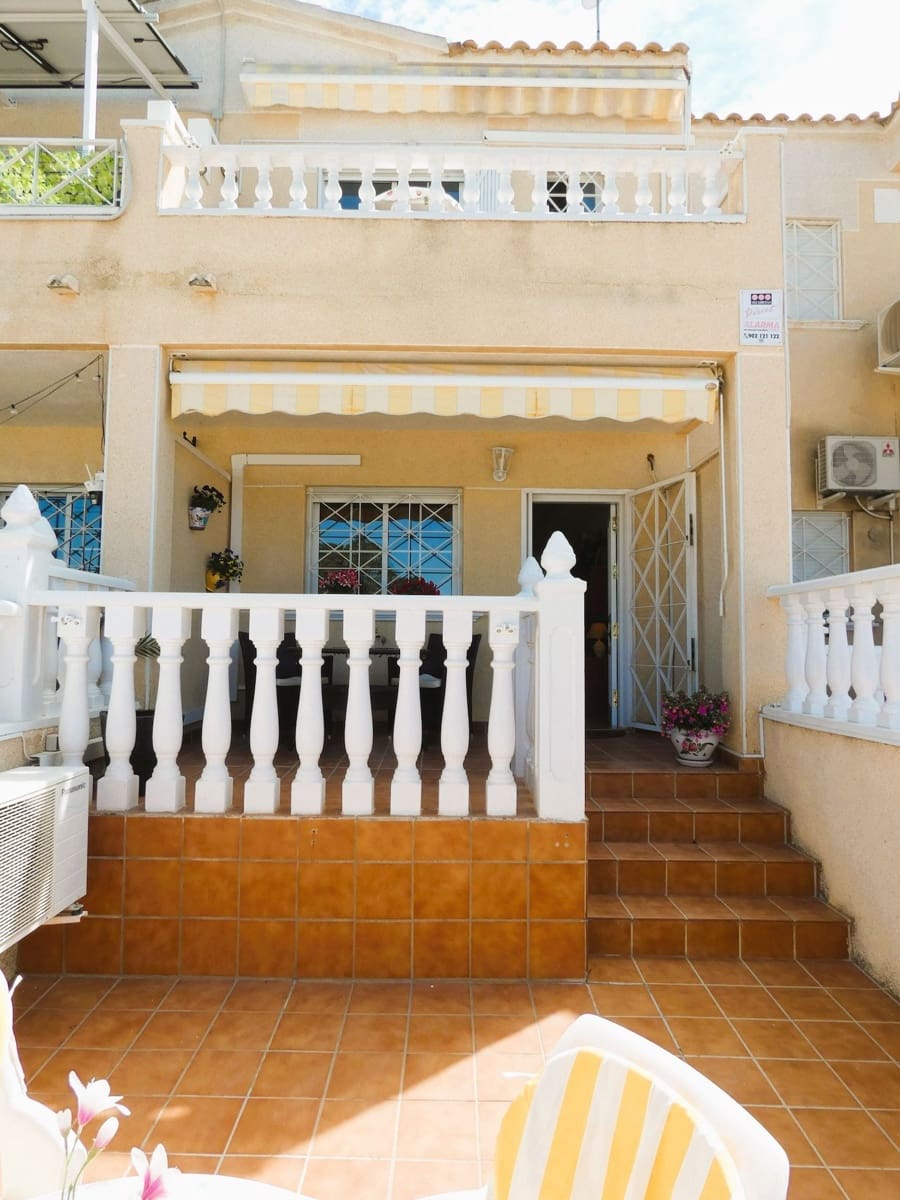 2 sypialnia Dom na sprzedaż w Torrevieja z basenem garażem - 179 000 € (Ref: 8940984)